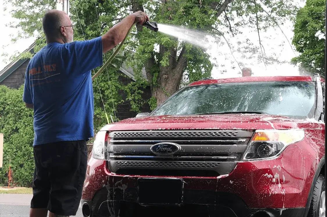 Auto glass repair service